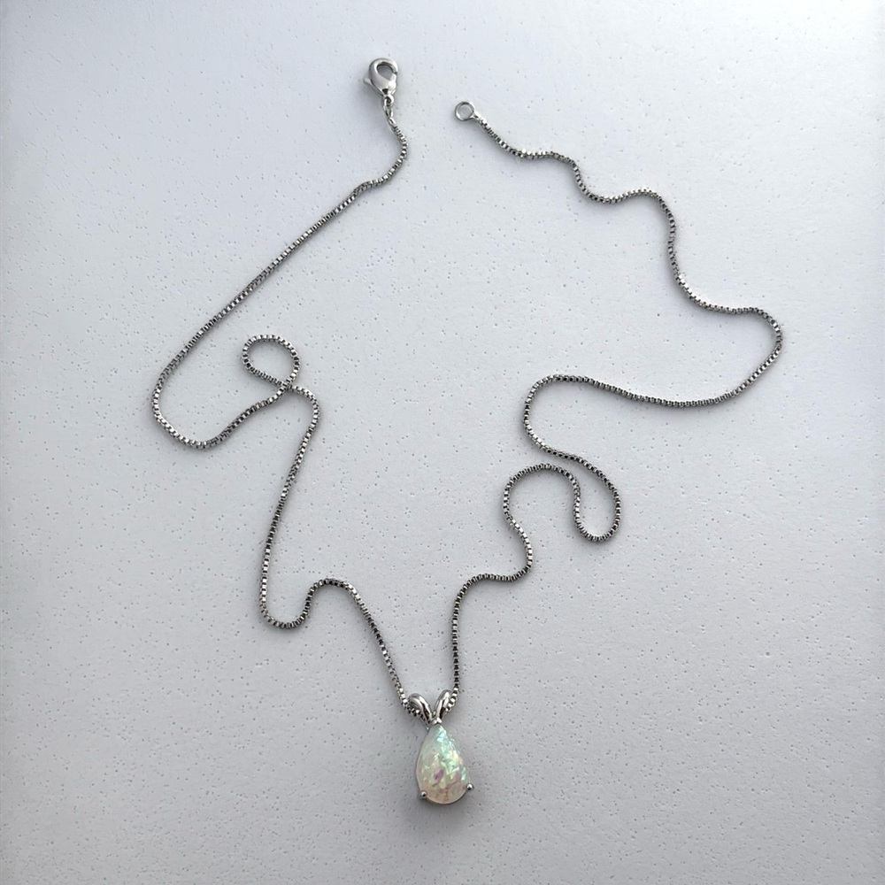 Opal Teardrop Shape Pendant Necklace for Women - Picture 5 of 6